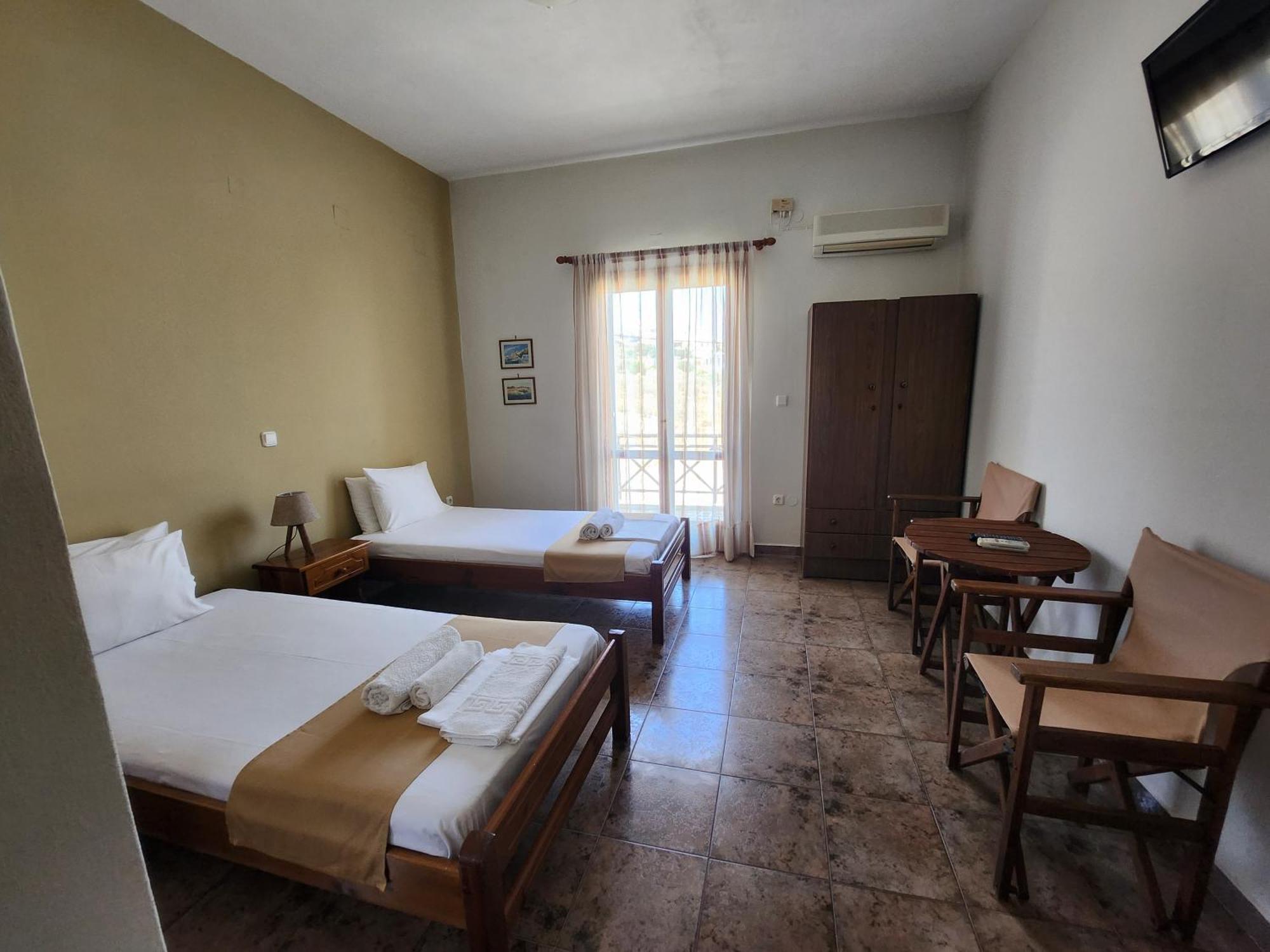 Theodorou Hotel Azolimnos Ngoại thất bức ảnh