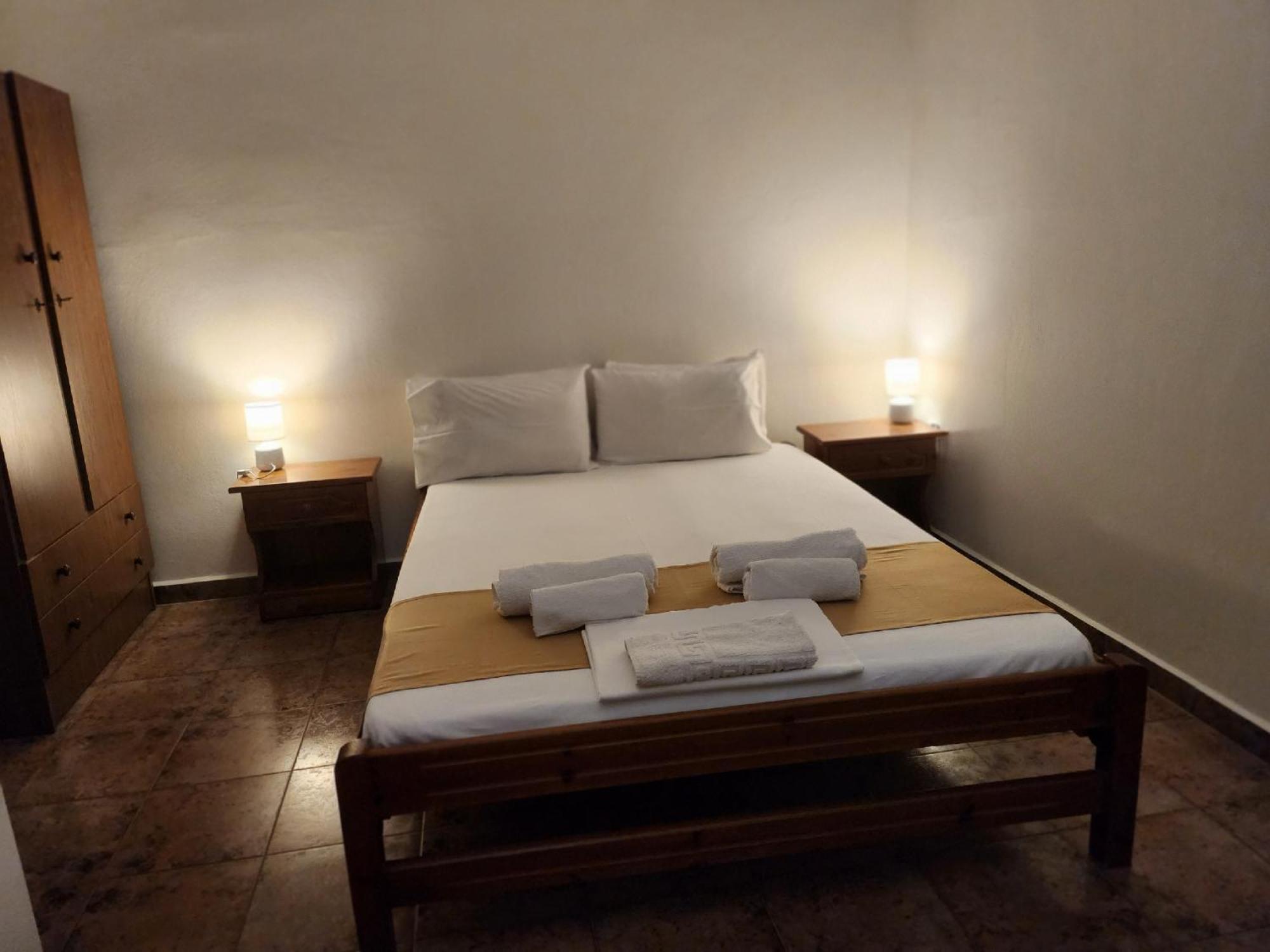 Theodorou Hotel Azolimnos Ngoại thất bức ảnh