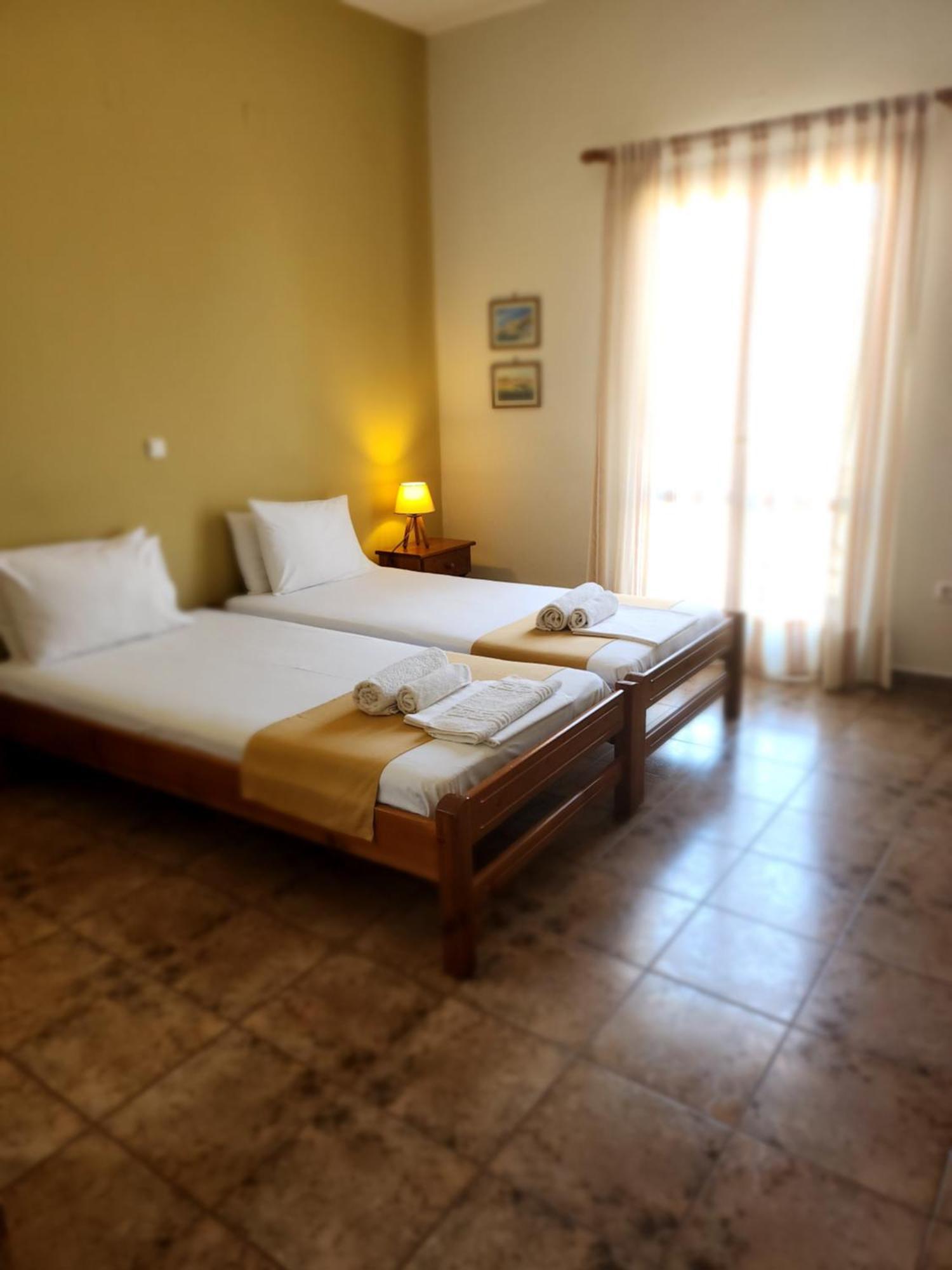Theodorou Hotel Azolimnos Phòng bức ảnh